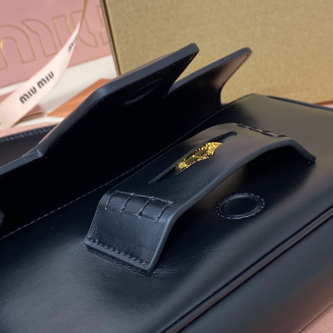 batch_img_1698de7a_20241202_i1733075618_63_3.jpg 6.jpg