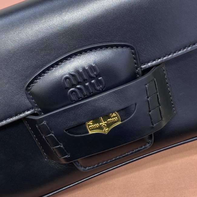 batch_img_1698de7a_20241202_i1733075618_63_3.jpg 5.jpg